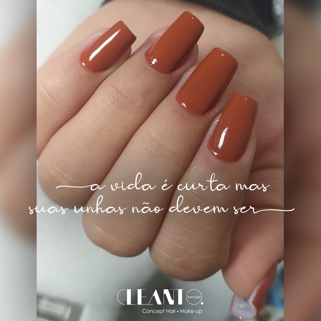 A vida é muito curta para não ter unhas longas