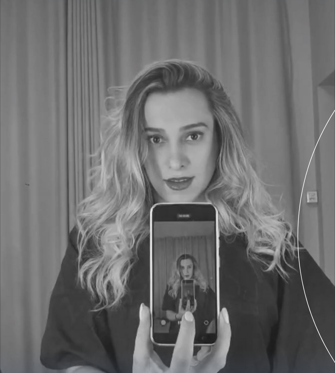 Promoção retoque de raiz. O fim do ano está chegando, e com ele, muitos eventos e momentos especiais! Que tal começar 2025 com o cabelo impecável?