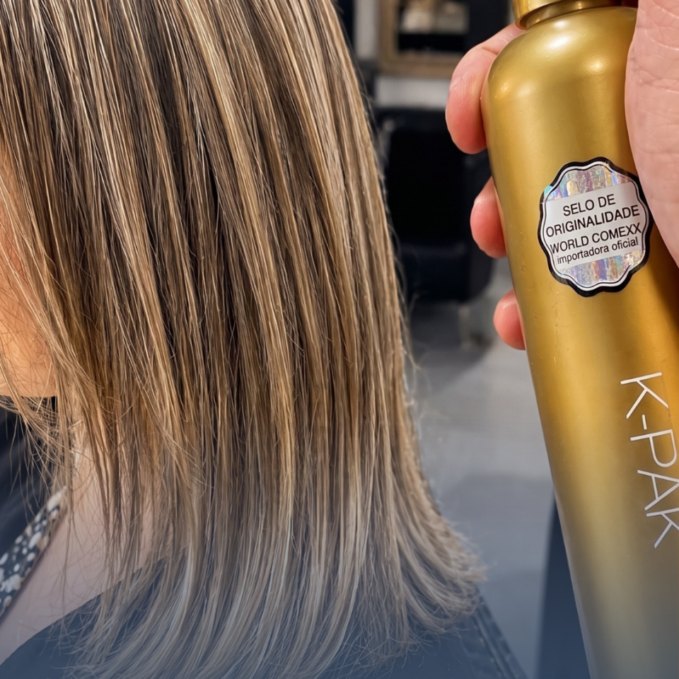 Cuidado que transforma! Quando o cabelo passa por processos químicos, chegar à cor desejada é apenas uma parte do trabalho.